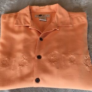 Beautifully made short sleeve shirt.